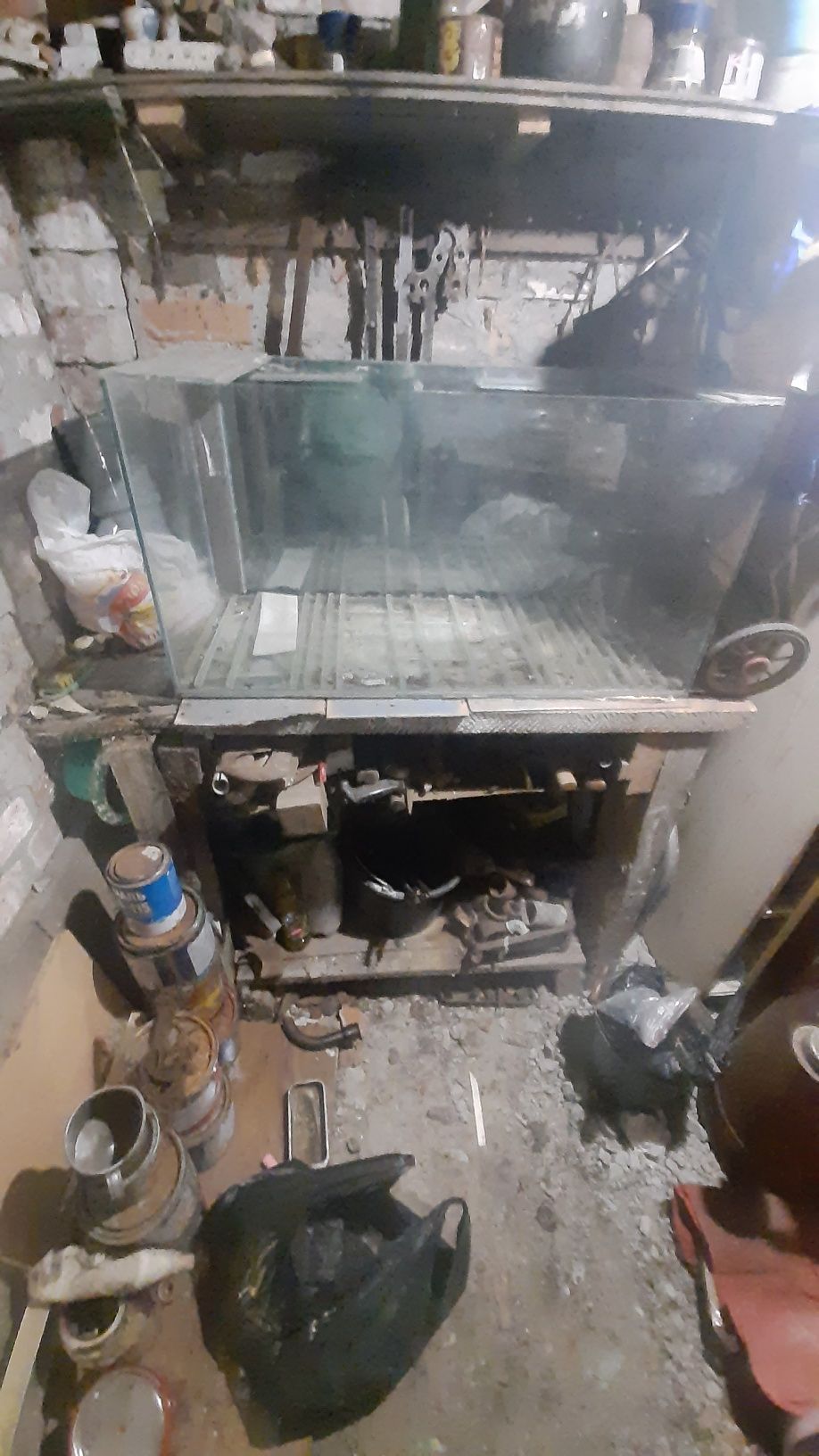 Продам аквариум в гарному стані.