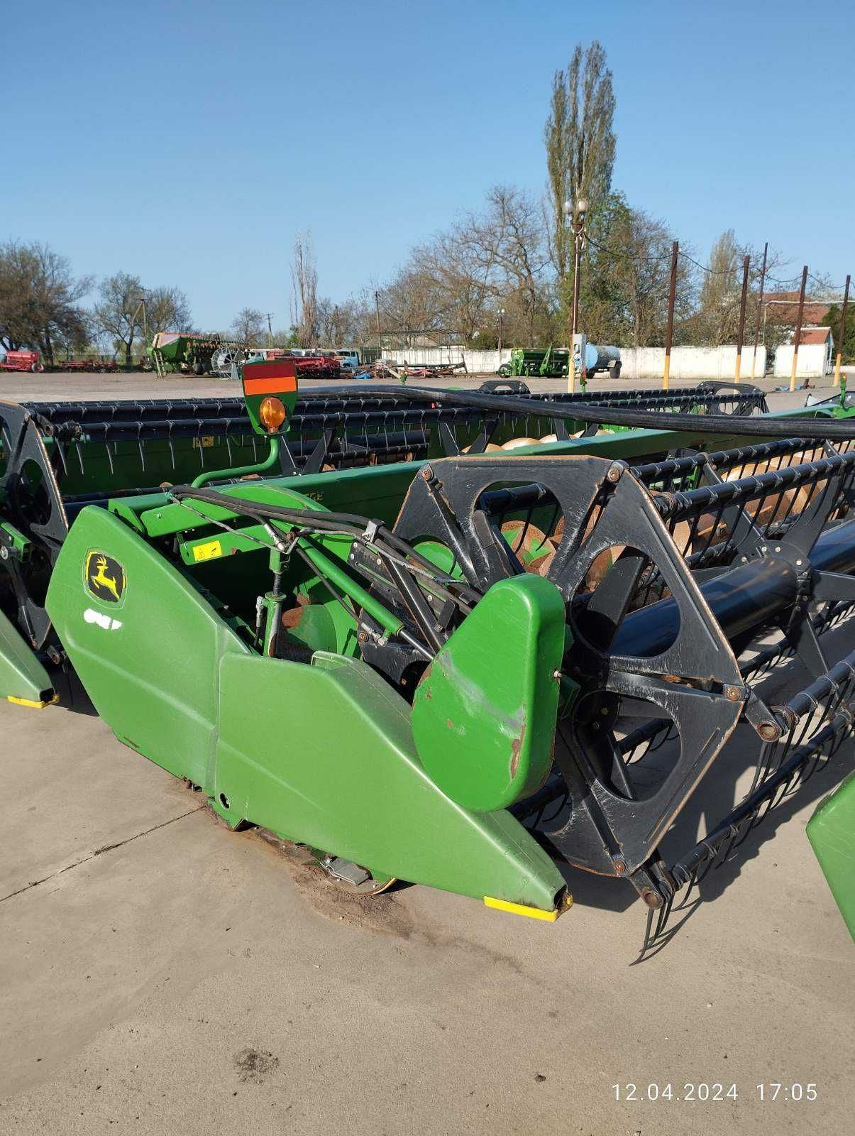 Комбайн John Deere S660