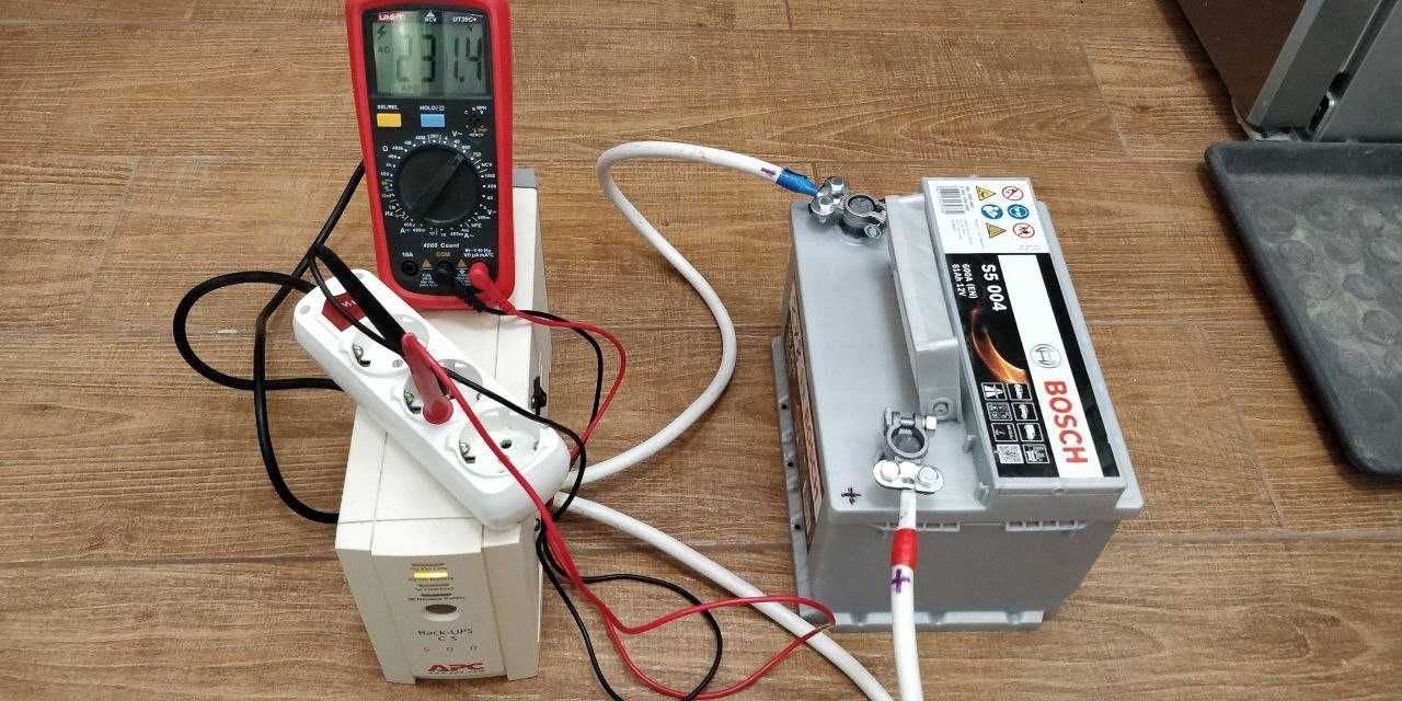 Инвертор APC 500 CS 12В-220В