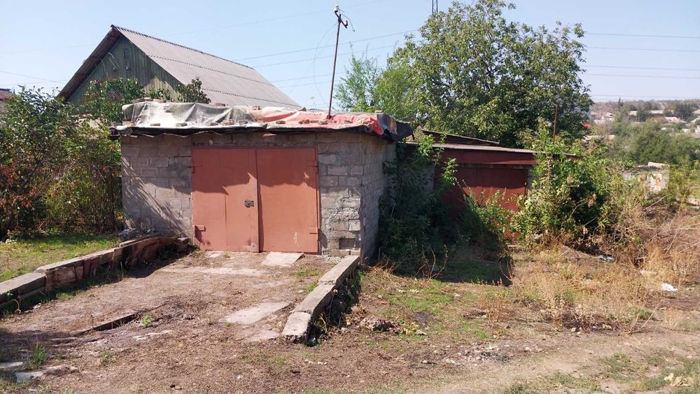 Продам гараж между  173 --мож но аренда викупнского  монастыря