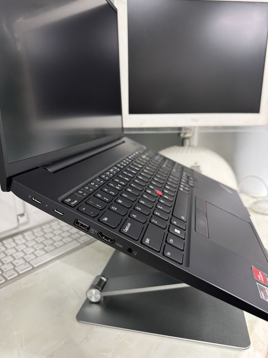 Ноутбук Lenovo Thinkpad E16 Gen 1 Laptop 21JU-S1J400