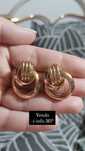 Vendo **BRINCOS NOVOS**