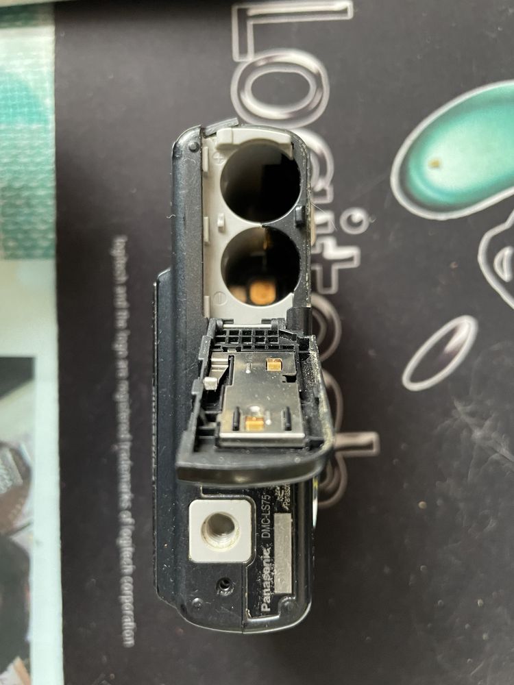 Фотоаппарат Panasonic Lumix під ремонт чи запчастини