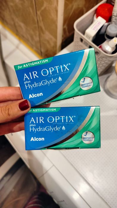Контактні лінзи для астигматизму
Air Optix plus HydraGlyde for