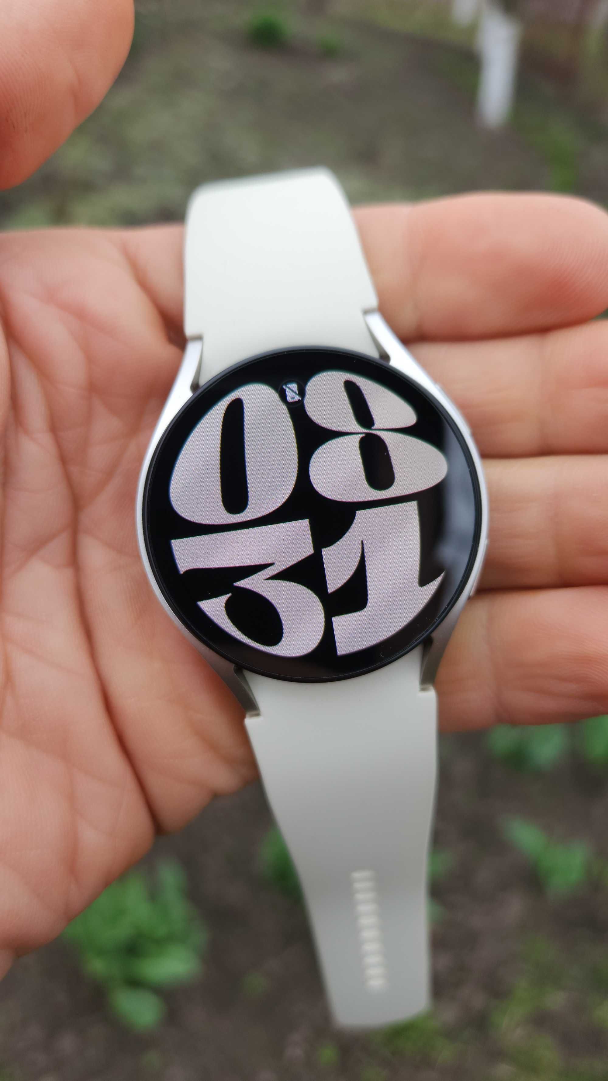 Samsung Galaxy watch 6 40 mm beige loop