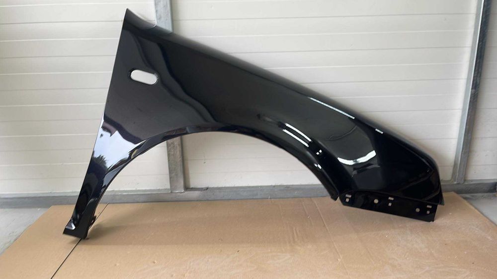 Volkswagen Golf IV 4 Błotnik - LC9Z - Okazja/Nowy! Prawy