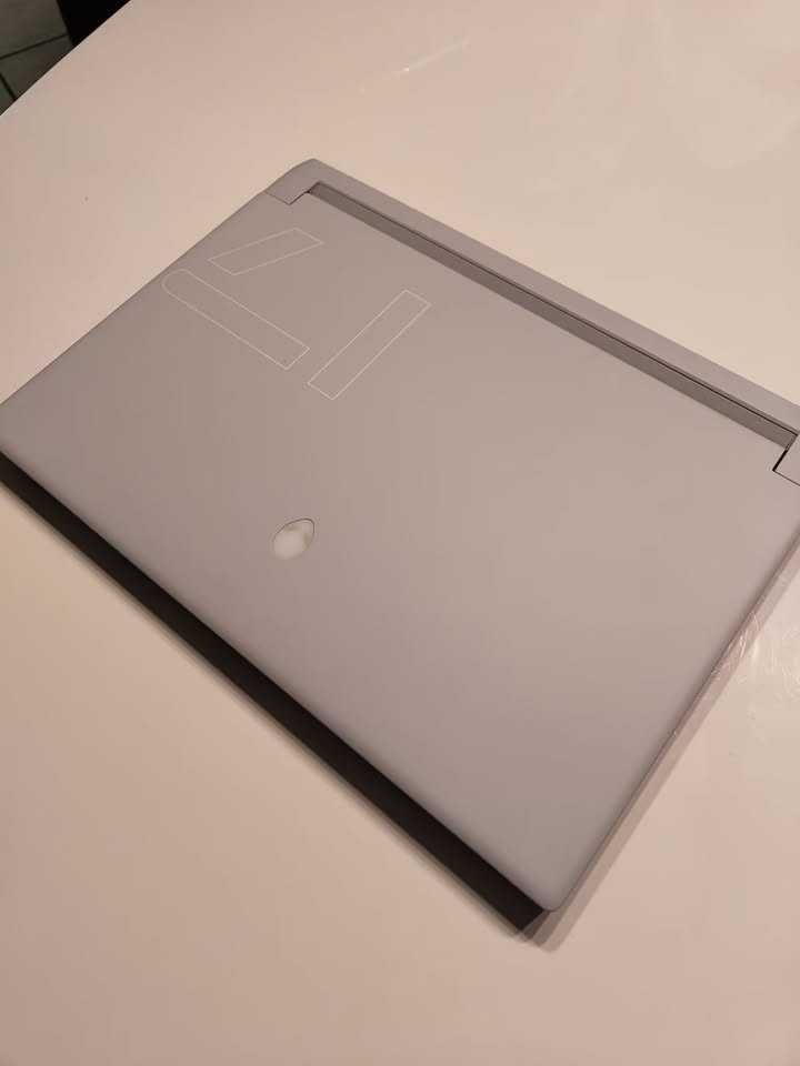 Dell Alienware X17 R1. I9 11980HK RTX3080 16GB 64GB DDR4 2TB NVME