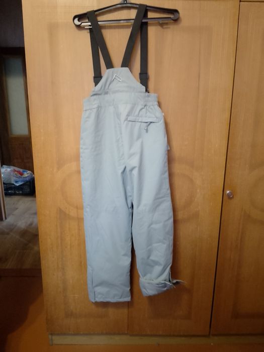 Штани з підтяжками