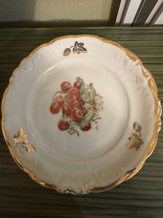 Винтажные тарелки с фруктами (6 шт) — фарфор, золотая отделка