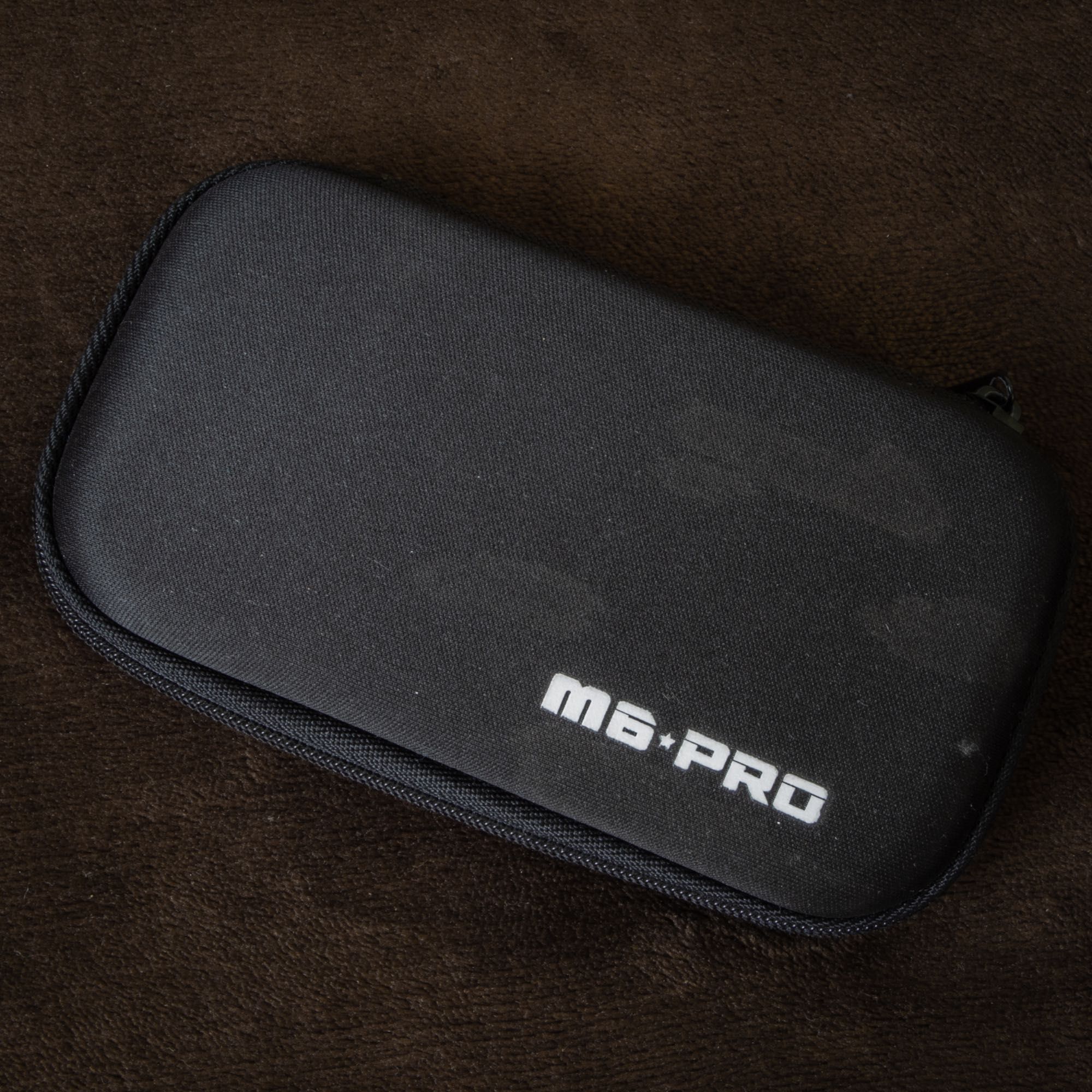 Mee M6 Pro, 1. generacja, słuchawki dokanałowe