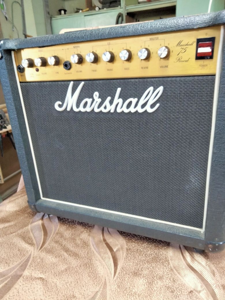 Гітарний комбопідсилювач Marshall 75 reverb