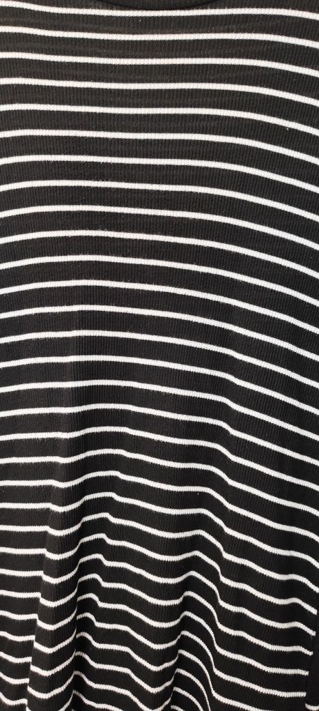 Camisola riscas preto e branco