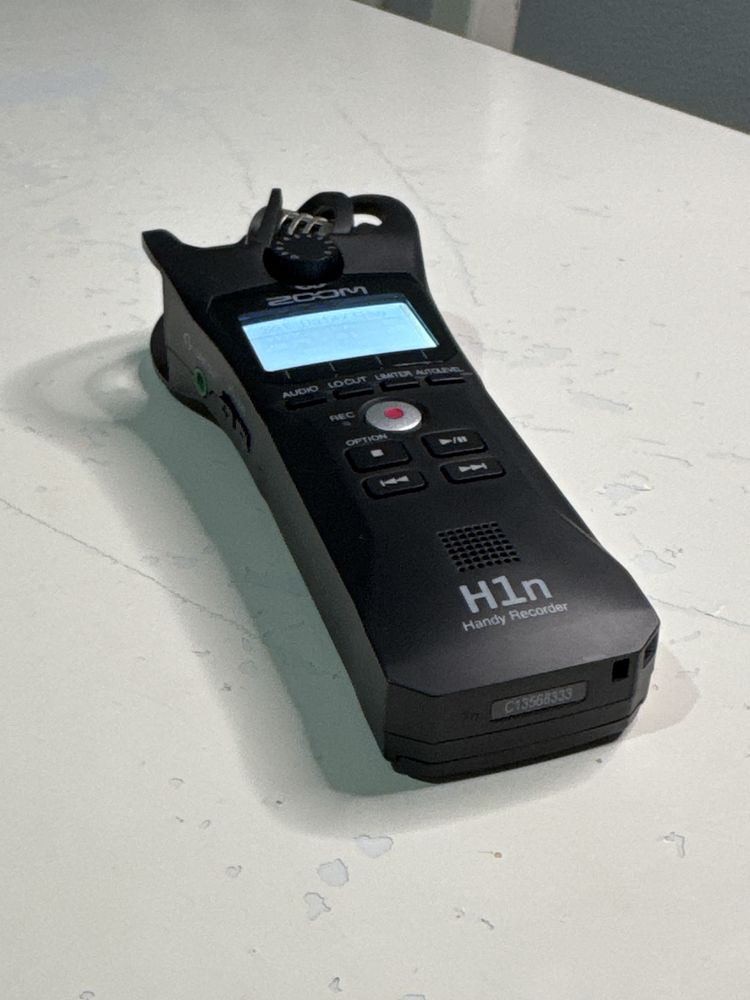 Zoom H1n com anomalia