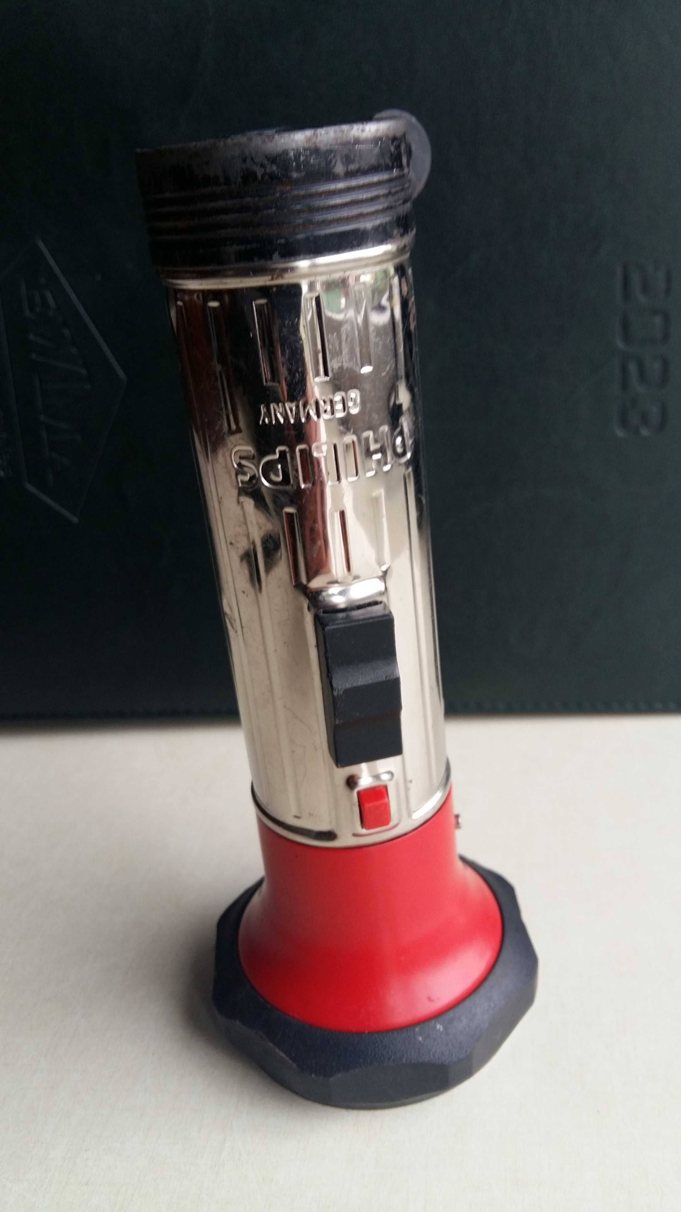 Stara nie typowa latarka Philips