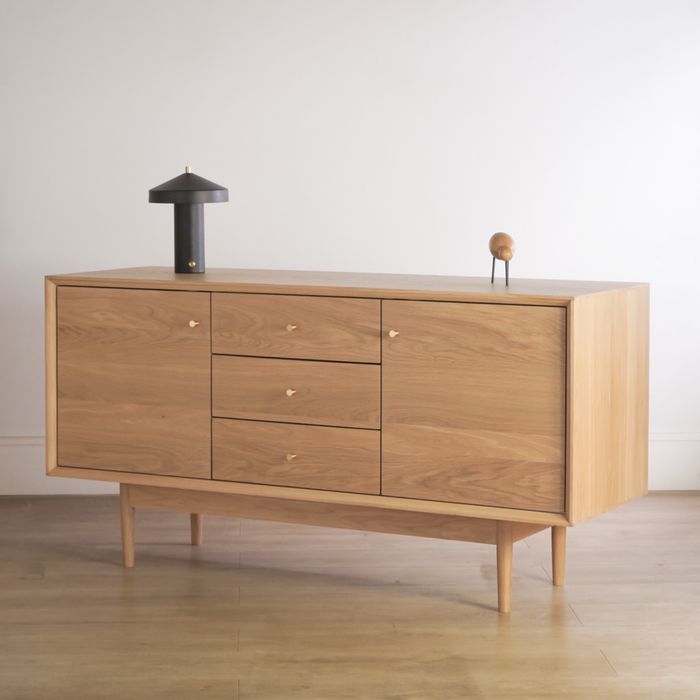 Комод з масиву дуба