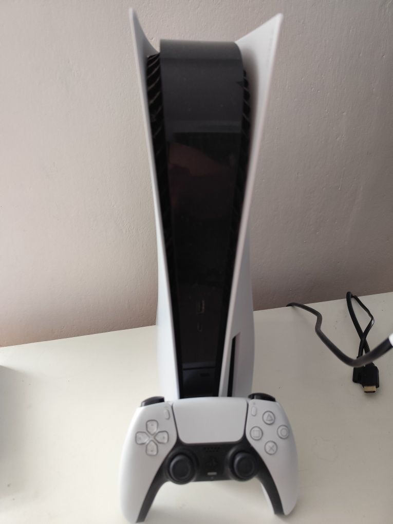 Konsola PlayStation 5 z napędem model CFI-116A Stan idealny