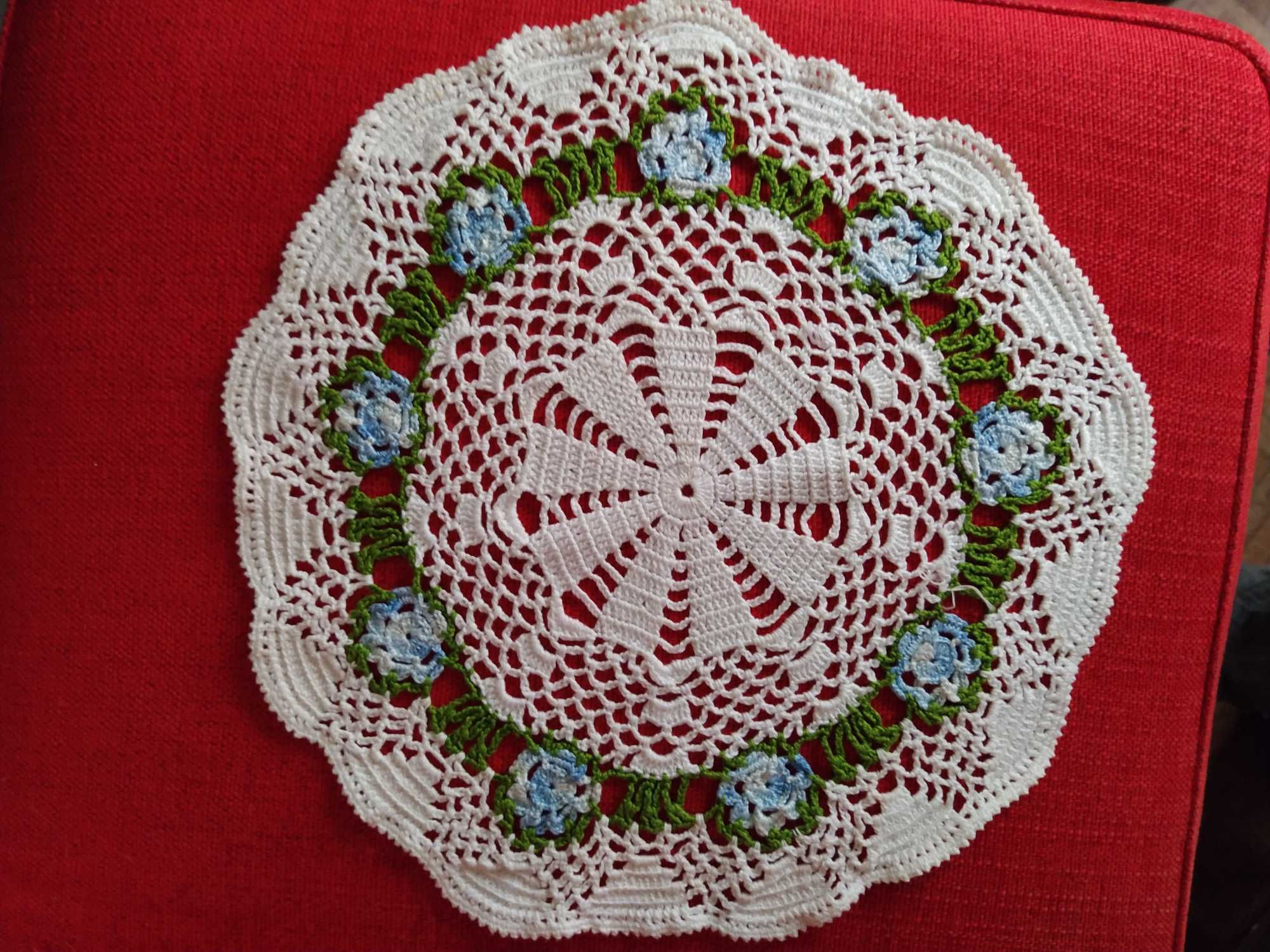 Mandala em linha de crochet 30cm de diâmetro