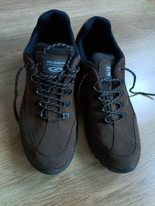 Niskie buty turystyczne trekkingowe hikingowe podejściowe podejściówki