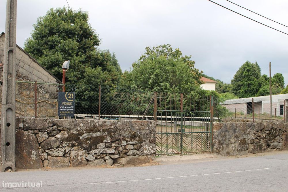 Moradia para restauro - oportunidade de investimento Paços de Ferreira