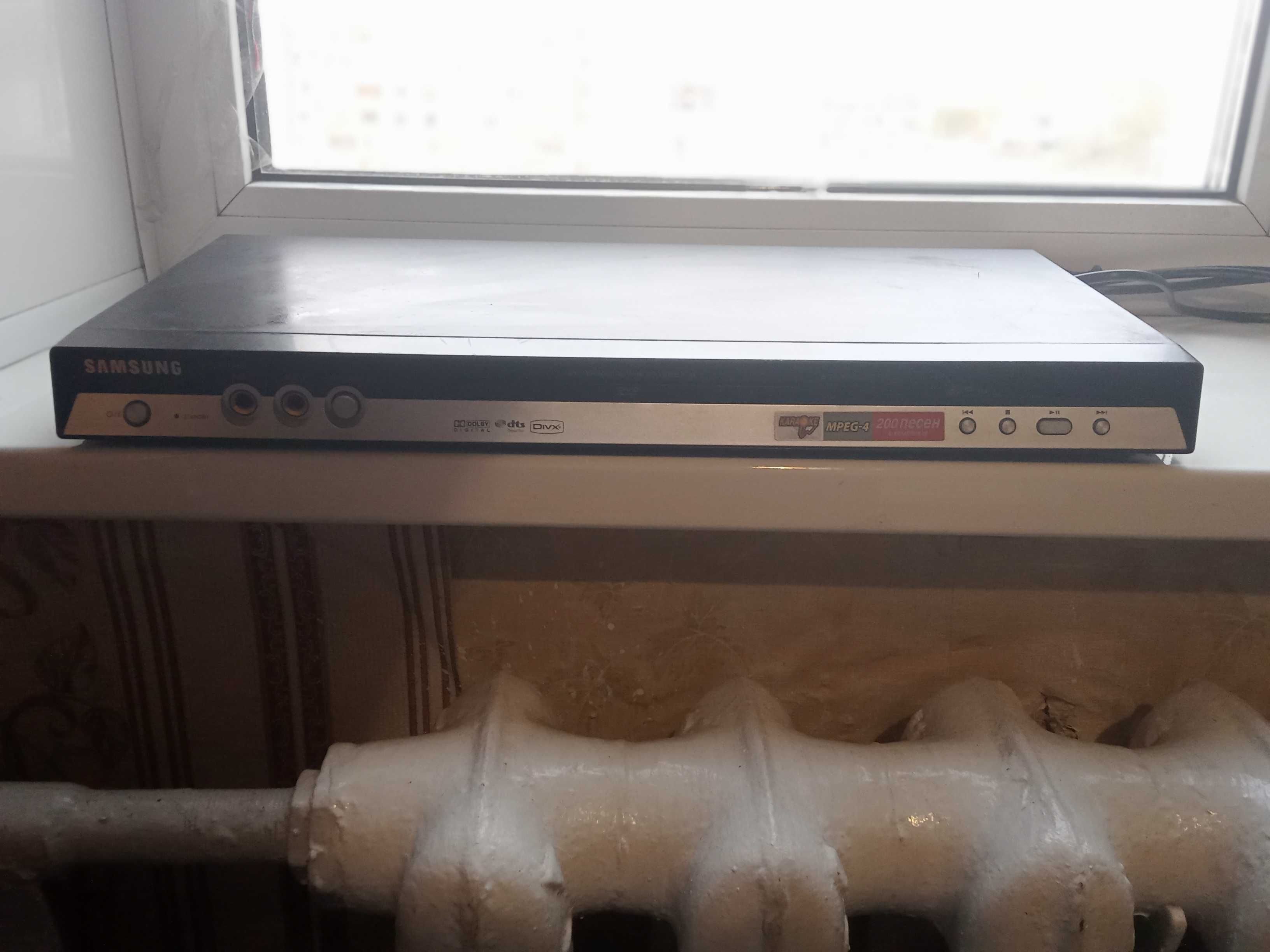DVD плеер Samsung