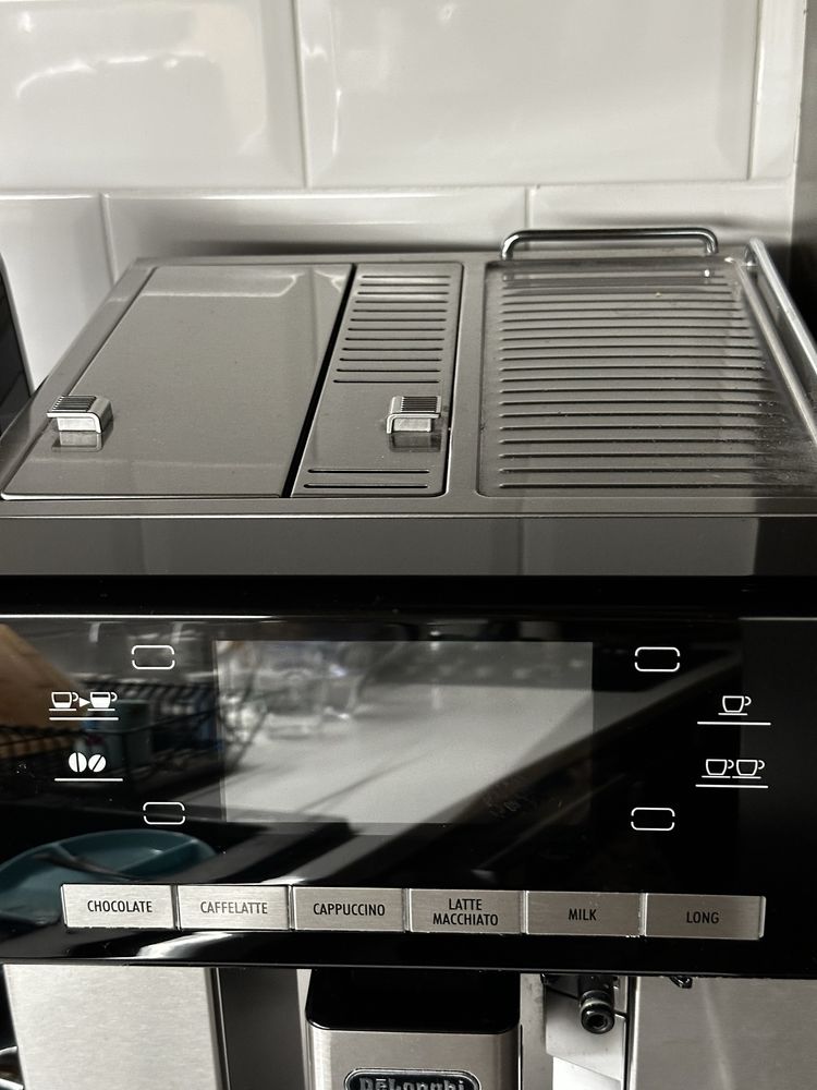 Ekspres ciśnieniowy do kawy Delonghi Primadonna Exclusive Esam 6900