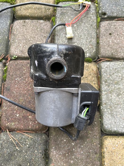 Pompa Grundfos Immergas Zeus Victrix