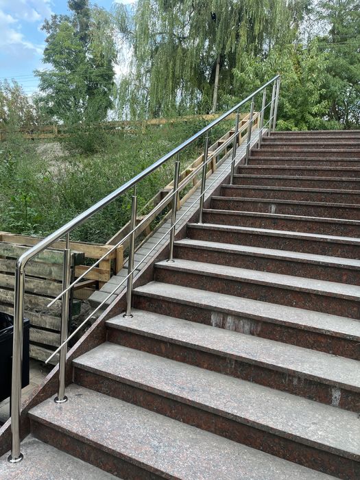 Перила з нержавіючої сталі , огородження ,поручні  перила зі склом !!!