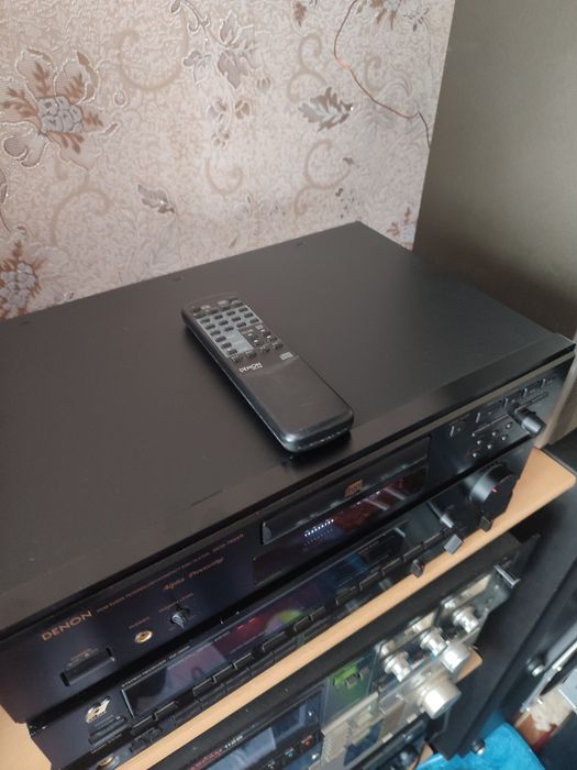 Сиди denon DCD-755AR.