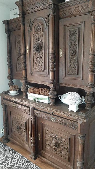 Dębowy kredens gdański rzeźbiony antyk