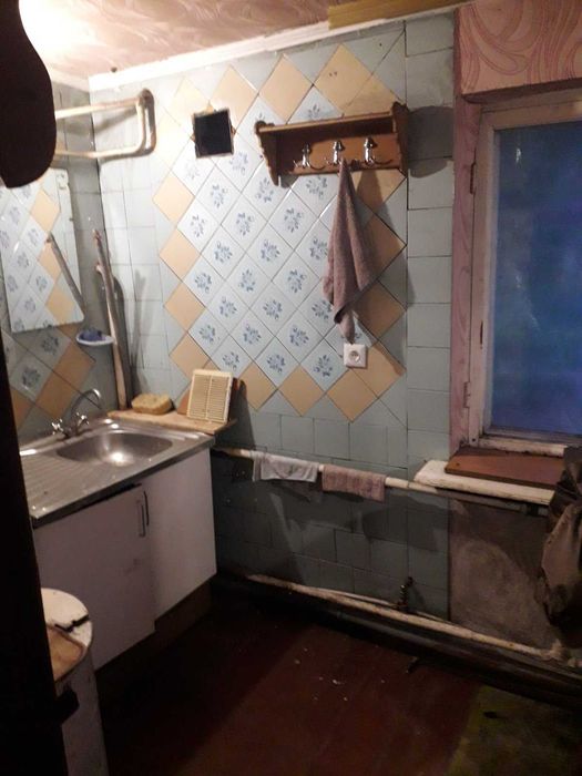 1\2 будинку + майстерня