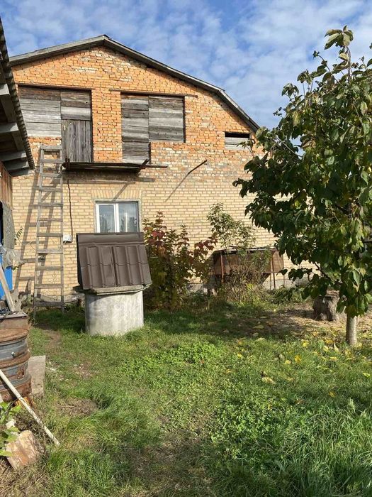 Продам будинок на Таращанському масиві