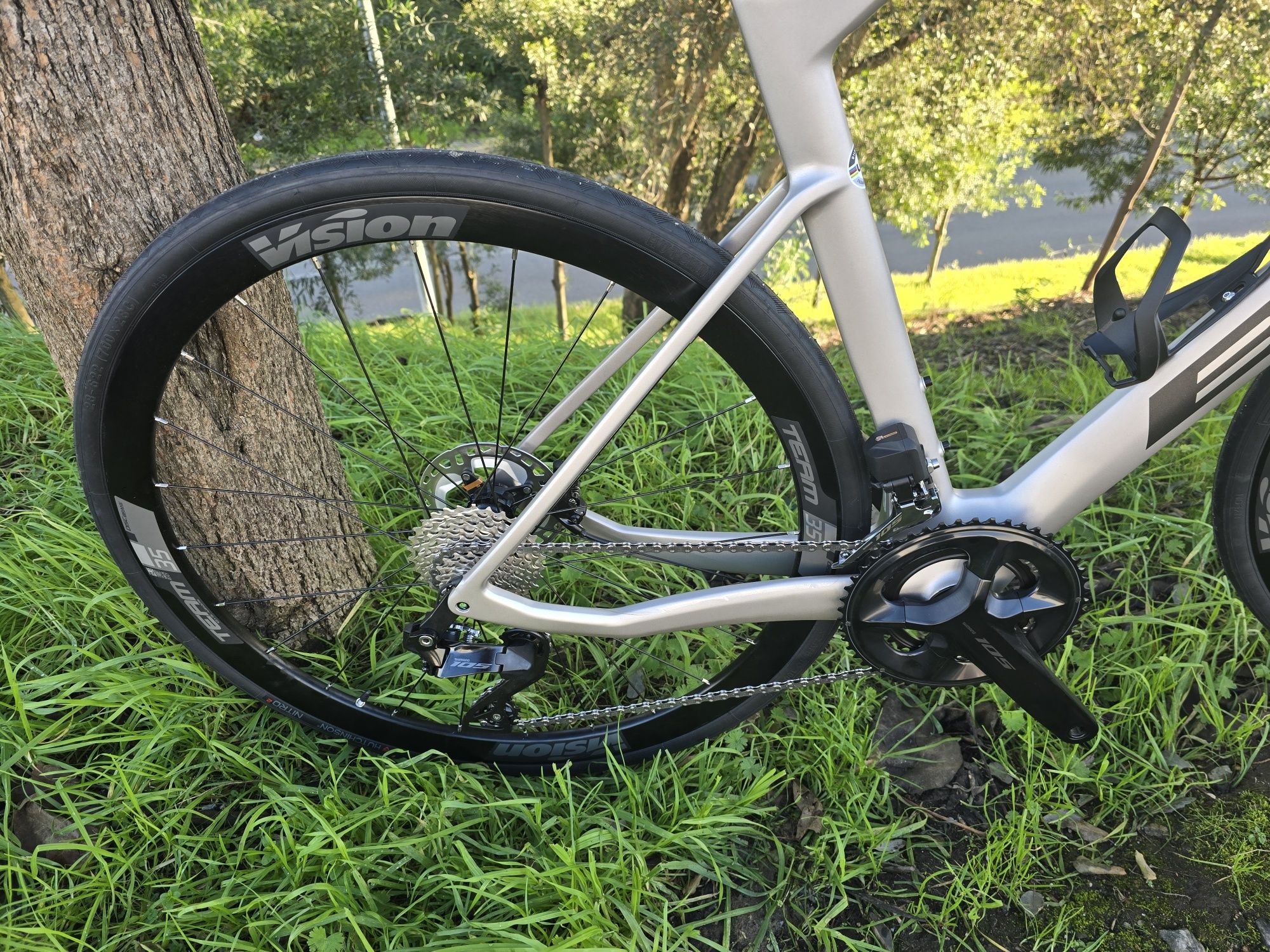 Bicicleta bh de exposicao m 105di2