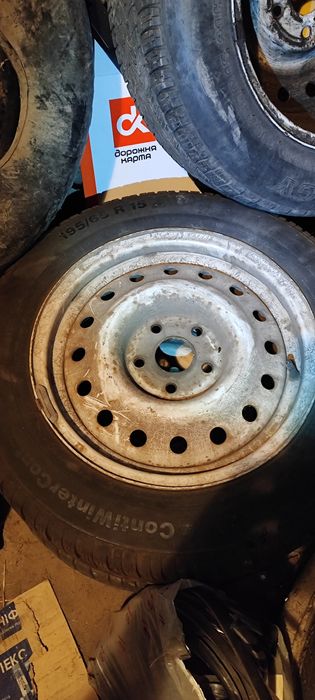 Шины с дисками на Волгу