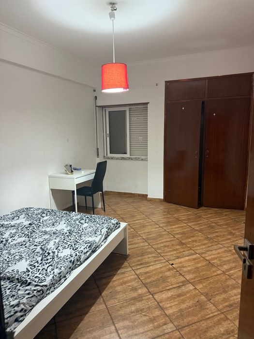 Quarto de casal para alugar