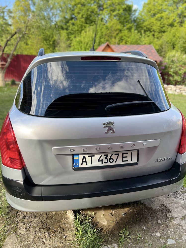 Продам пежо 308sw 2010