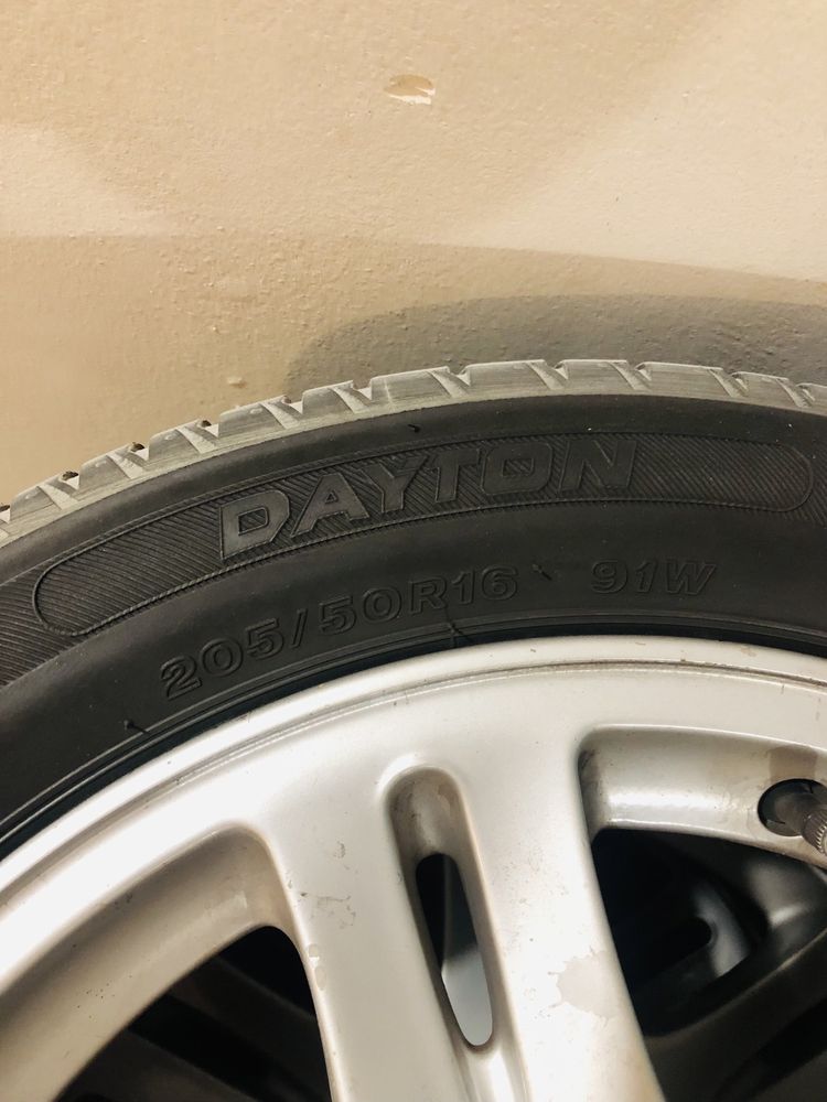 Sprzedam kola 205/50R16 Roztaw srub 4x114,3 Otwór centrującyj 67,1mm