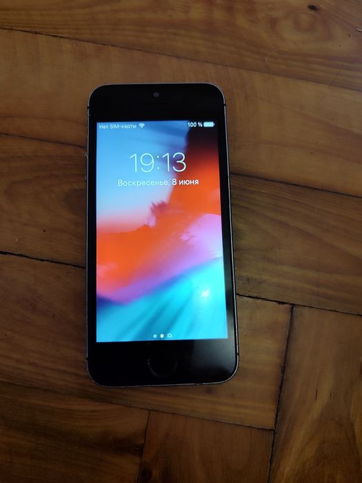 iPhone 5 s(16 ГБ)