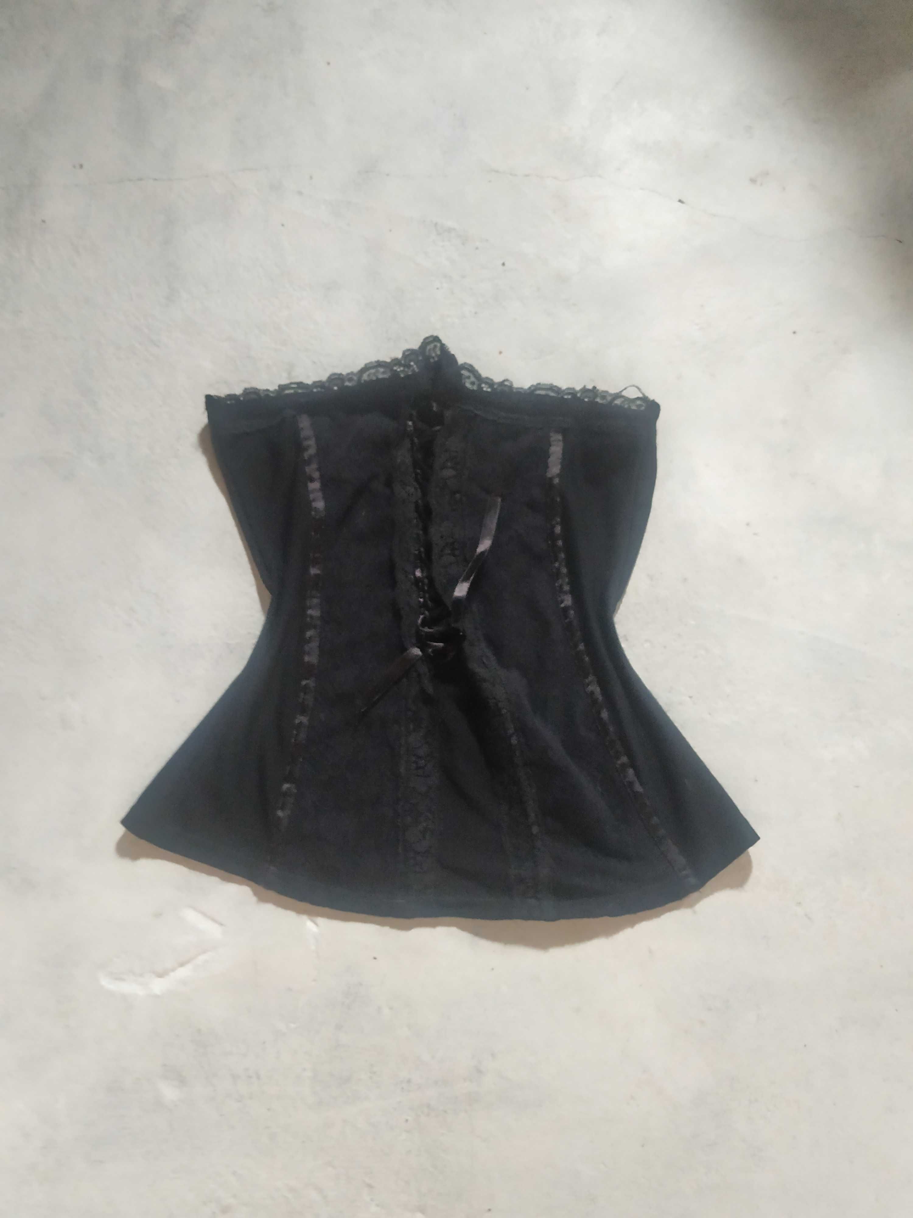 Corpete com laço preto M