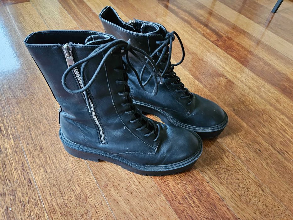 Bershka glany damskie 1216/660/040, rozmiar 38, wkładka 24,6 cm