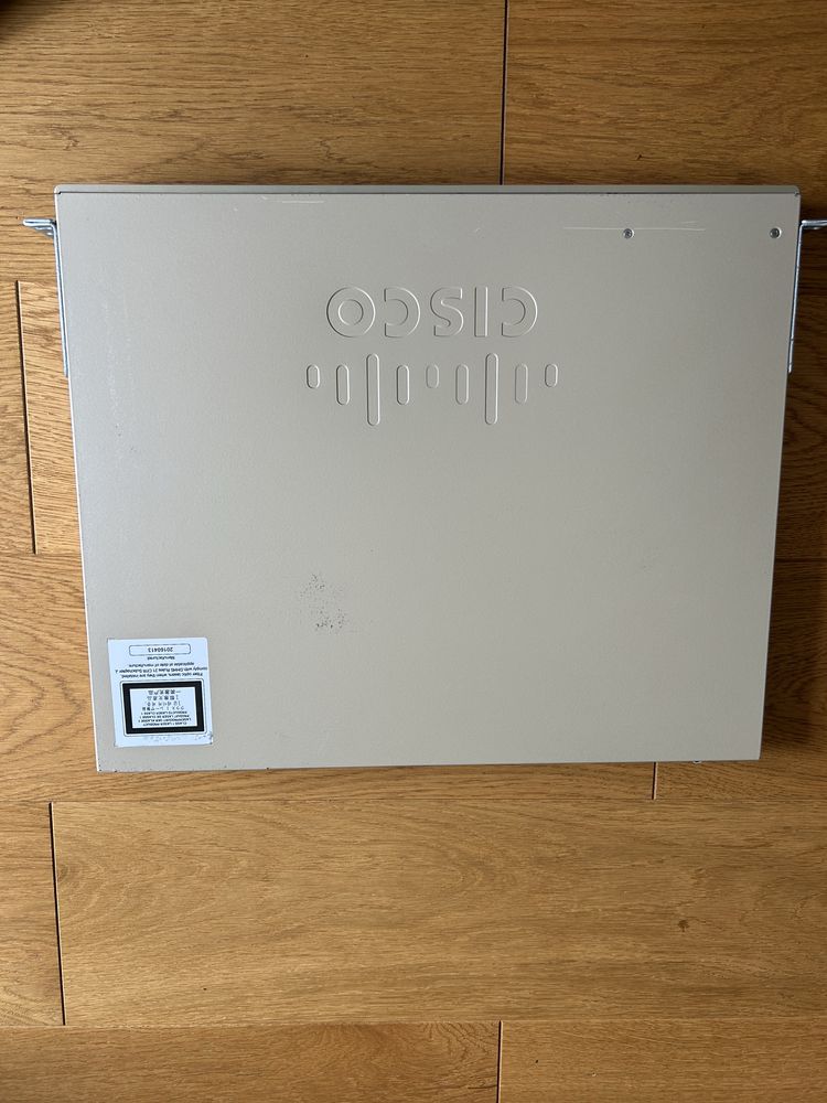Switch Cisco Catalyst 2960 C6800IA-48FPD – 48x Gigabit PoE+