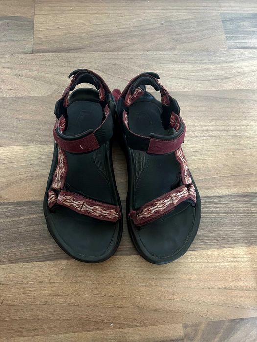 Сандалі TEVA (39р.)