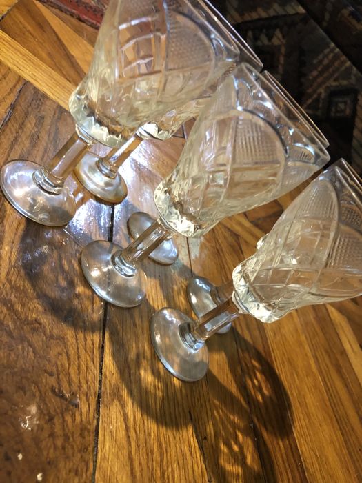 Стакани,фужери..