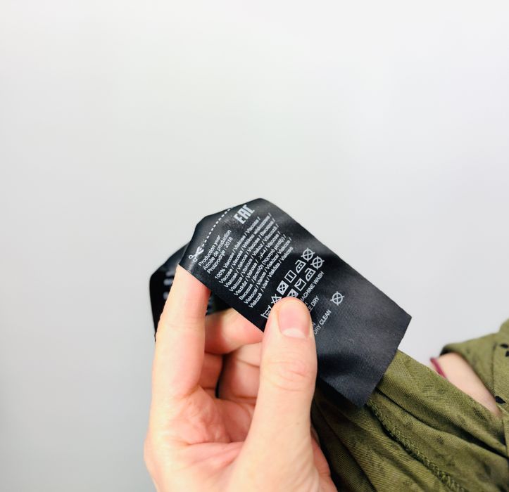 Oliwkowa bluzka z drobnym wzorem M 38 Vero Moda