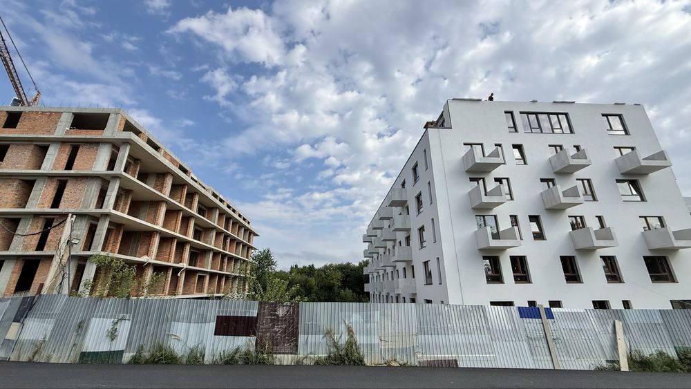 ПРОДАЖ 1-2 кім вул П Орлика (Фемілі Хаус )