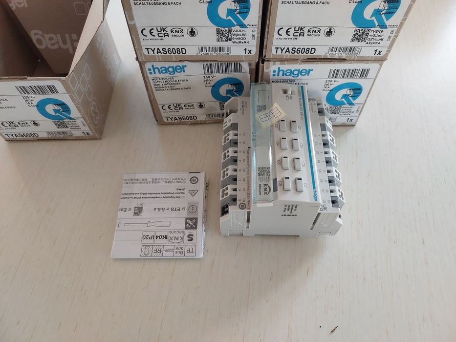 Hager TYAS608D napęd żaluzji