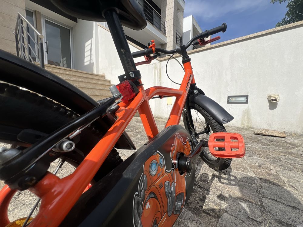 Bicicleta Infantil 16 com Rodinhas Pronta para Pedalar!