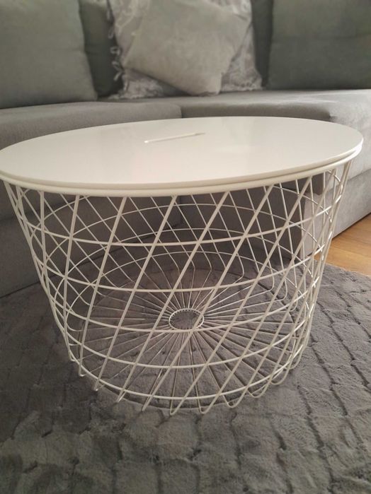 Stolik IKEA miejsce do przechowywania