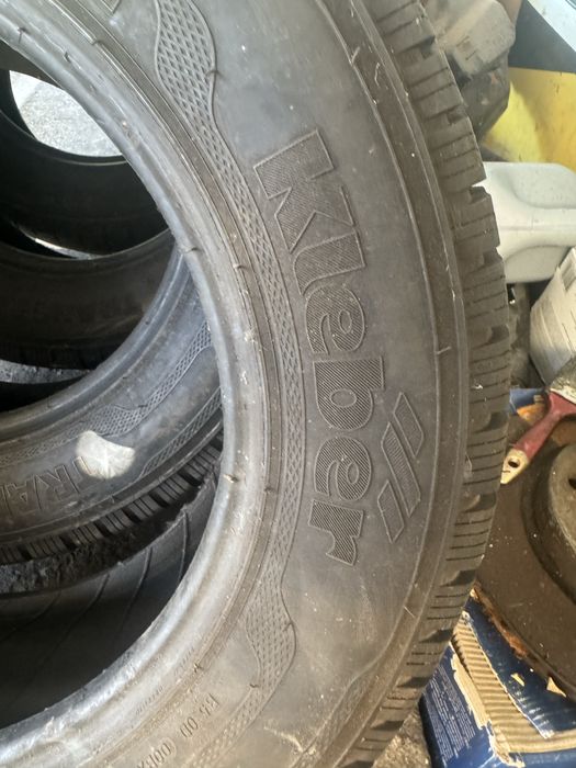 Продам резину  215 65 R16c