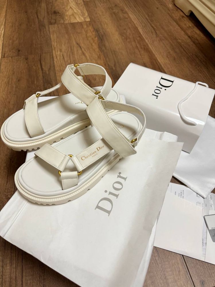 Босоніжки сандалі Dior