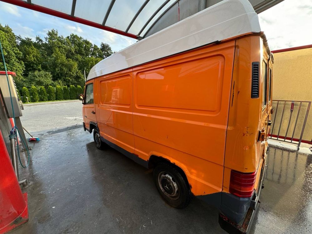 Продам Mersedes mb 100